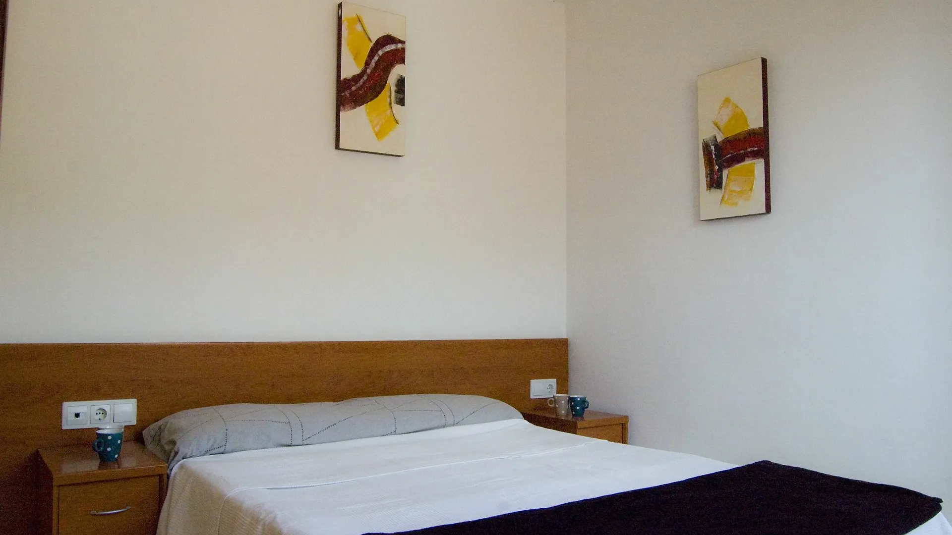 Apartamentos AR Easy Oliva Lloret de Mar